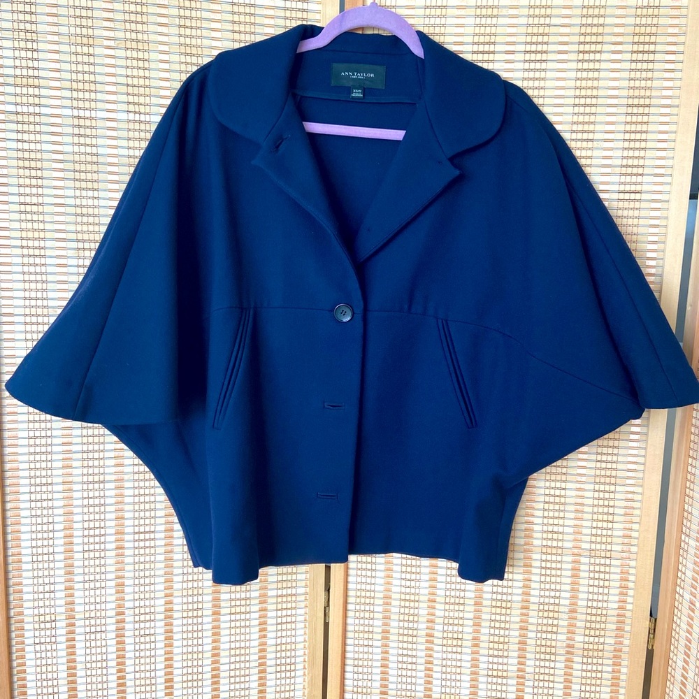 Ann Taylor Wool Cape Coat 3/4 sleeve button round collar pocket Wool jacket S /M